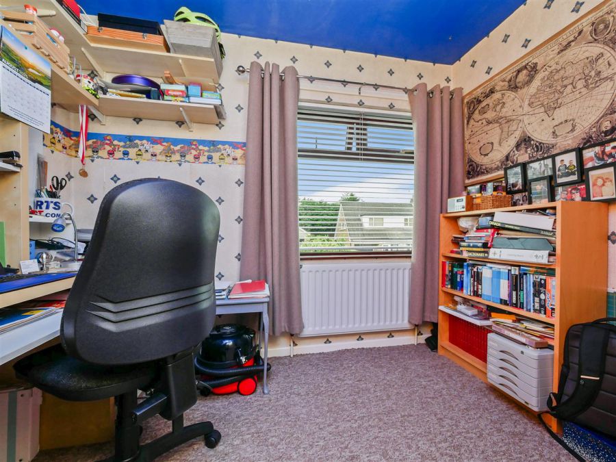 42 Marlborough Park, Off The Hillsborough Road