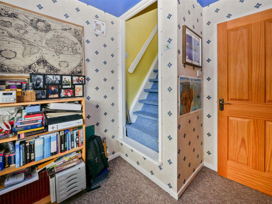 42 Marlborough Park, Off The Hillsborough Road