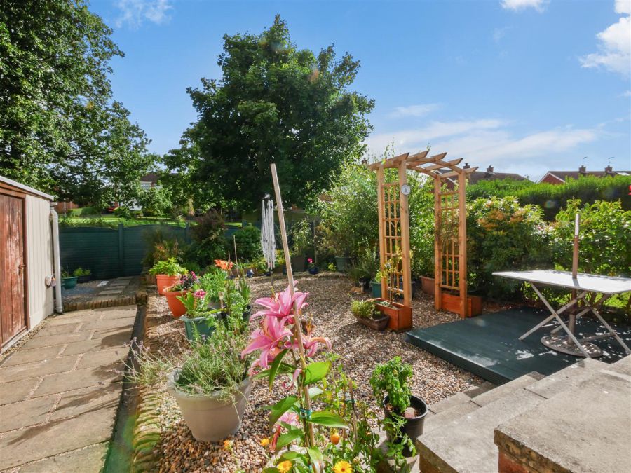 42 Marlborough Park, Off The Hillsborough Road