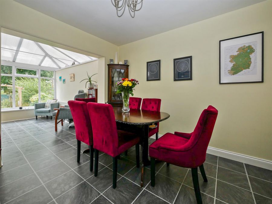 42 Marlborough Park, Off The Hillsborough Road