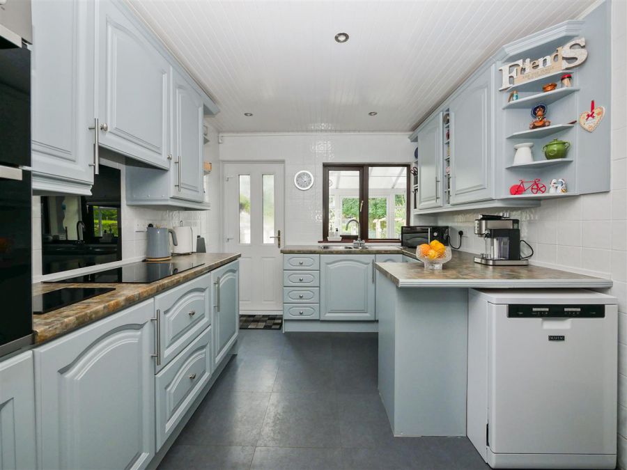 42 Marlborough Park, Off The Hillsborough Road