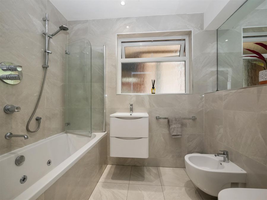 3 Cairnshill Gardens, Cairnshill Road