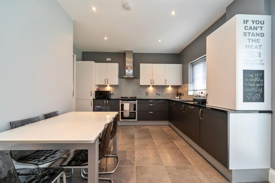 4 Bracken Hill Avenue, Ballymaconaghy Road