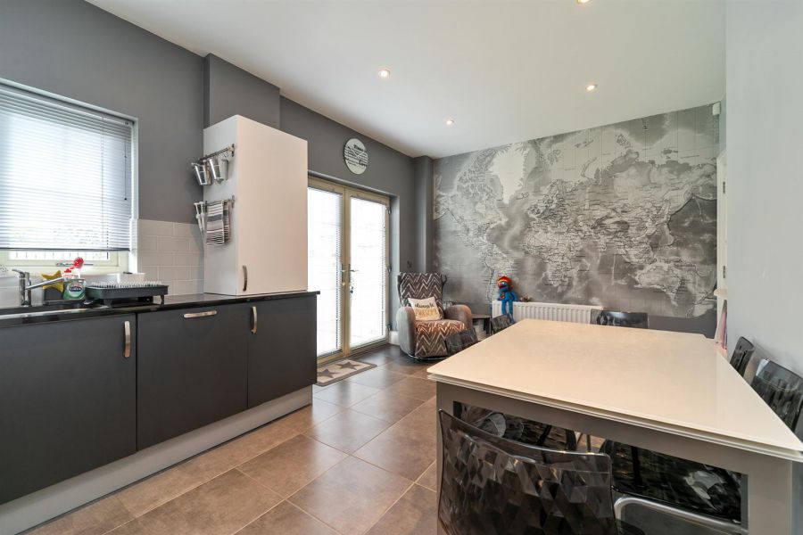 4 Bracken Hill Avenue, Ballymaconaghy Road