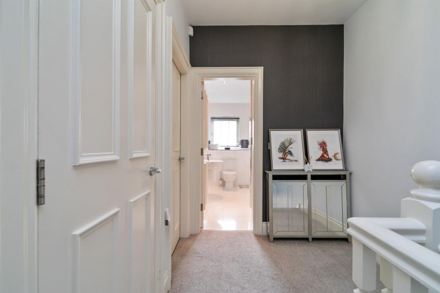 4 Bracken Hill Avenue, Ballymaconaghy Road