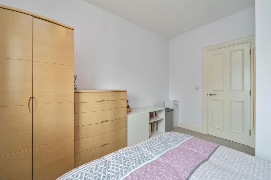 4 Bracken Hill Avenue, Ballymaconaghy Road