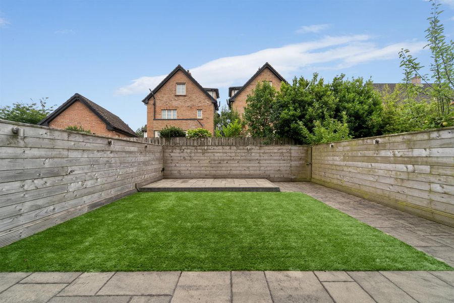4 Bracken Hill Avenue, Ballymaconaghy Road
