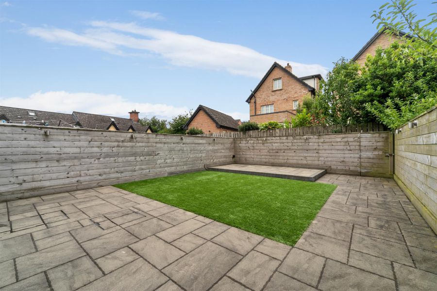 4 Bracken Hill Avenue, Ballymaconaghy Road