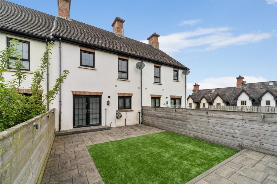 4 Bracken Hill Avenue, Ballymaconaghy Road