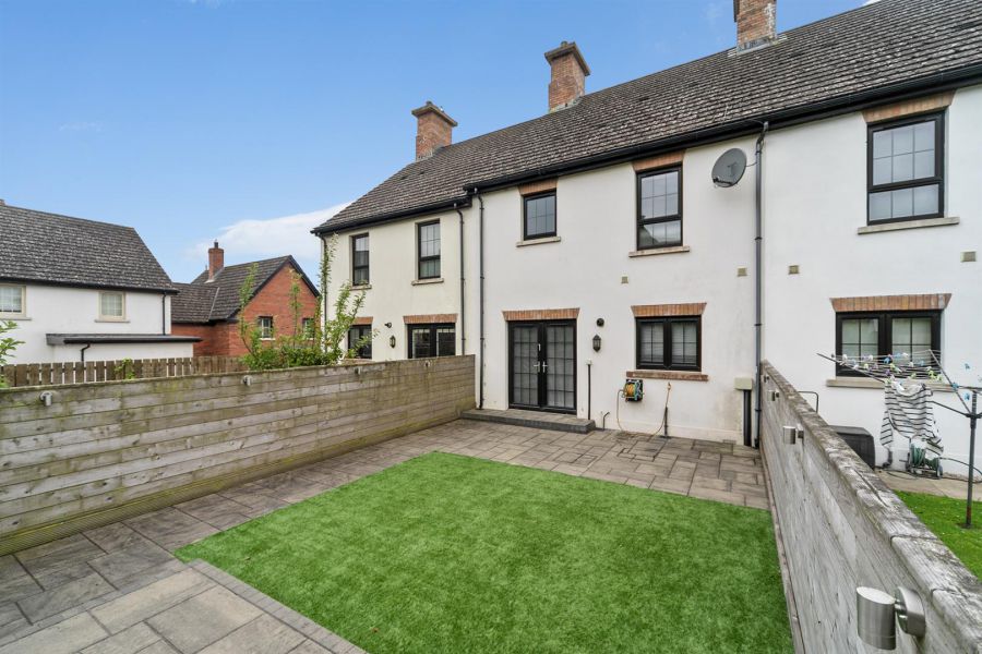 4 Bracken Hill Avenue, Ballymaconaghy Road
