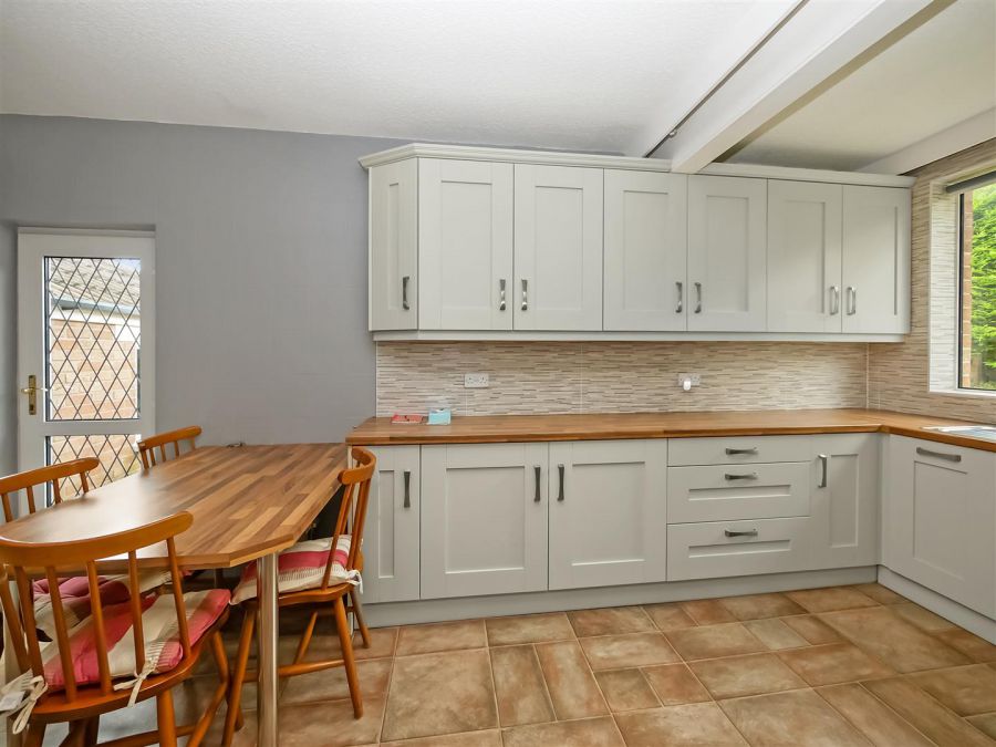 14 Cotswold Avenue, Newton Park