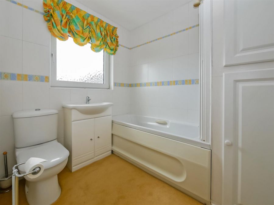 14 Cotswold Avenue, Newton Park