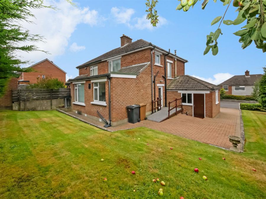 14 Cotswold Avenue, Newton Park