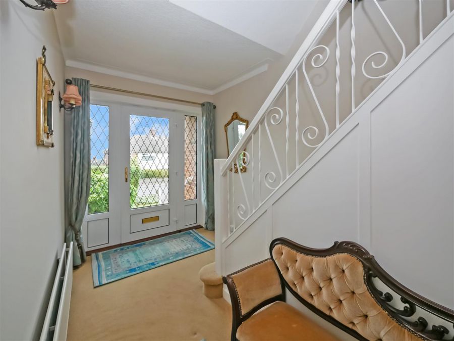 14 Cotswold Avenue, Newton Park