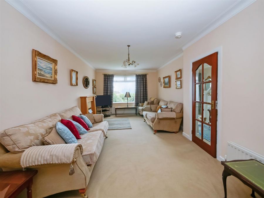 14 Cotswold Avenue, Newton Park