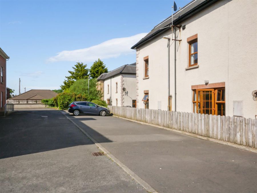 2 The Demesne Cottages