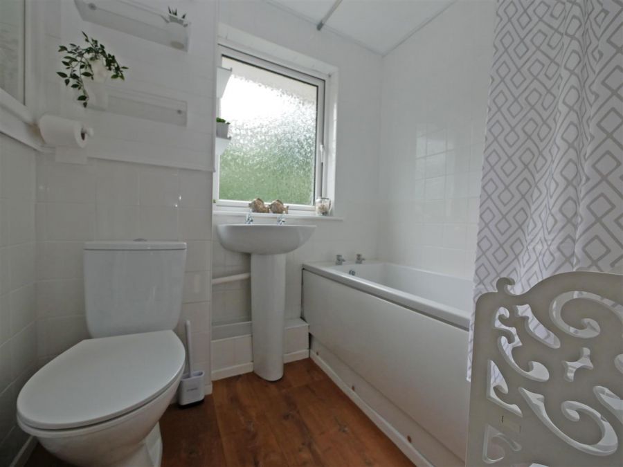 214 Belvoir Drive, Belvoir Park