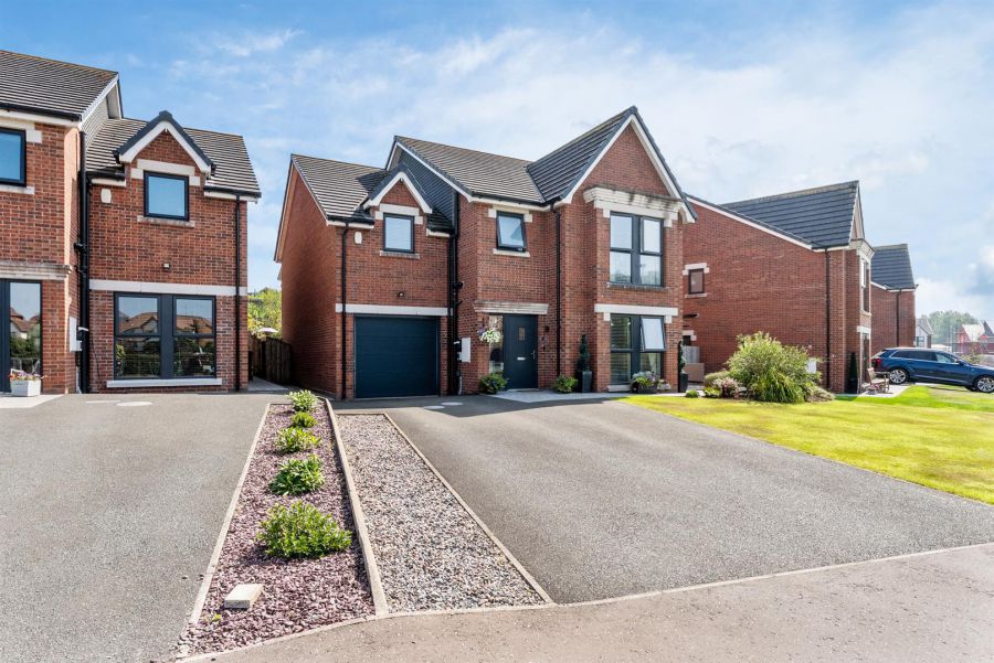 49 Baronsgrange Park