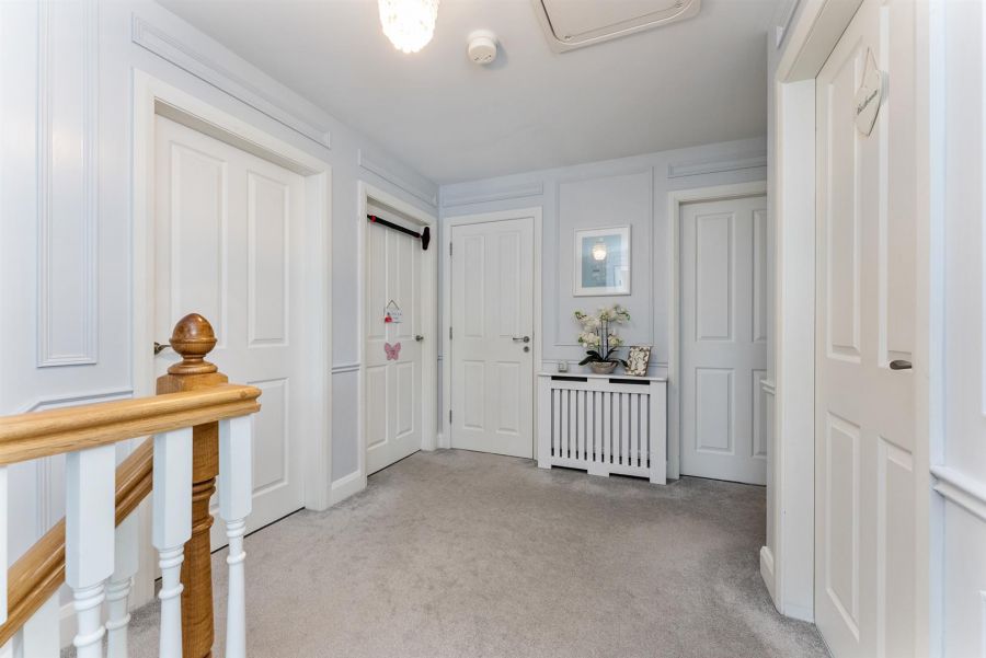 49 Baronsgrange Park