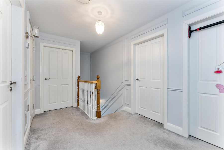 49 Baronsgrange Park