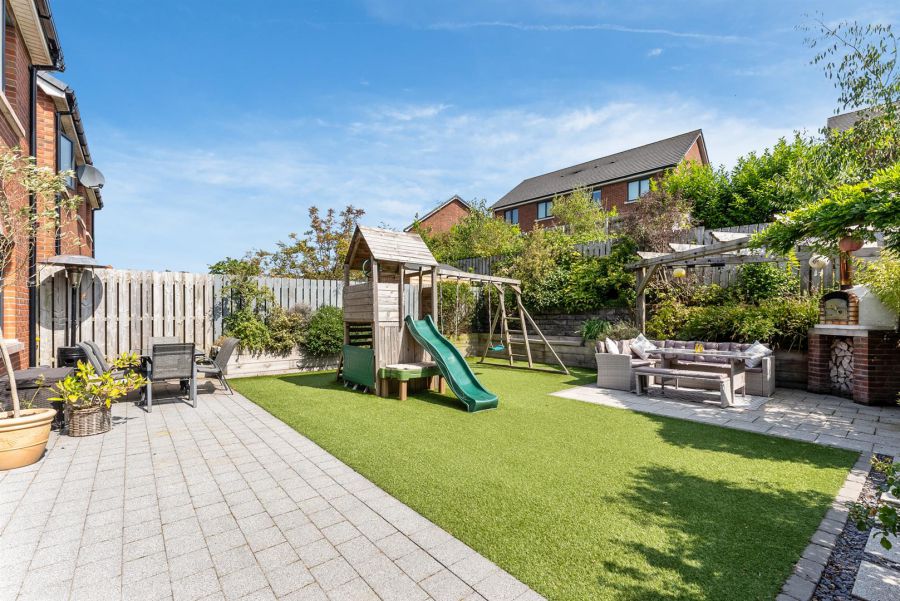 49 Baronsgrange Park