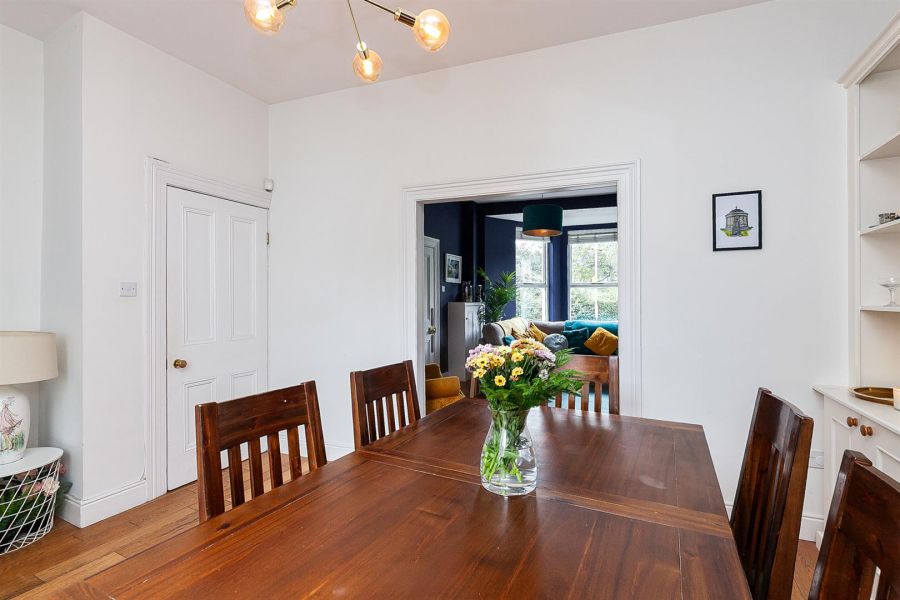 352 Ravenhill Road