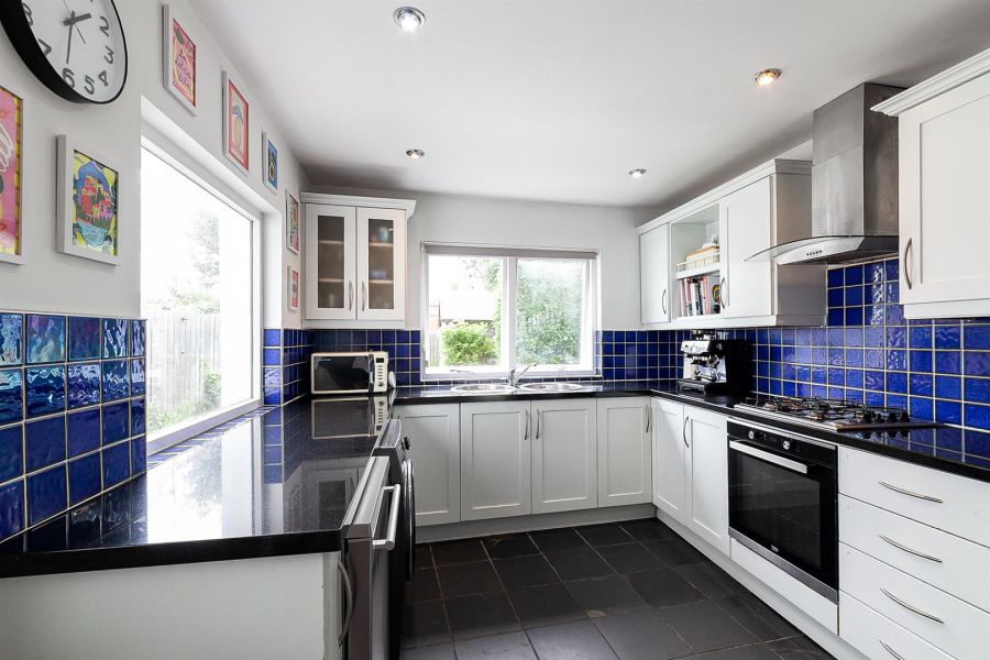 352 Ravenhill Road 352 Ravenhill Road