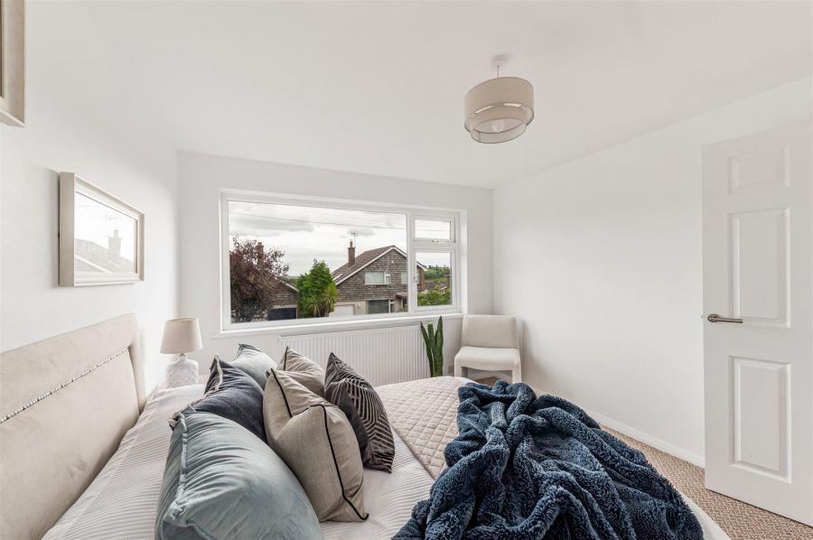 11 Moyra Crescent