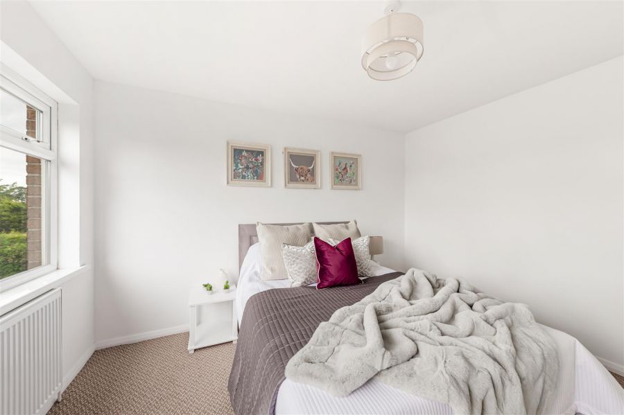 11 Moyra Crescent