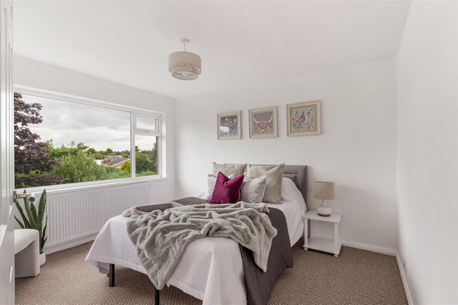 11 Moyra Crescent