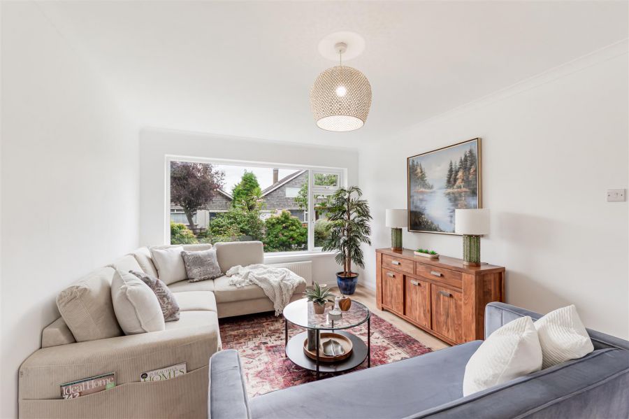 11 Moyra Crescent