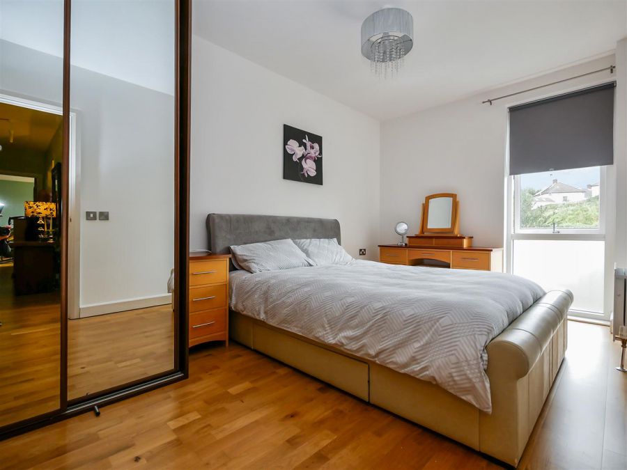 Apartment, 21 The Keel Building 33 Annadale Crescent