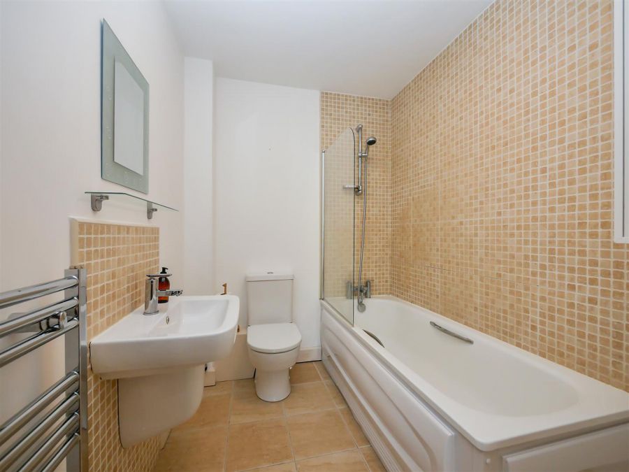 Apartment, 21 The Keel Building 33 Annadale Crescent