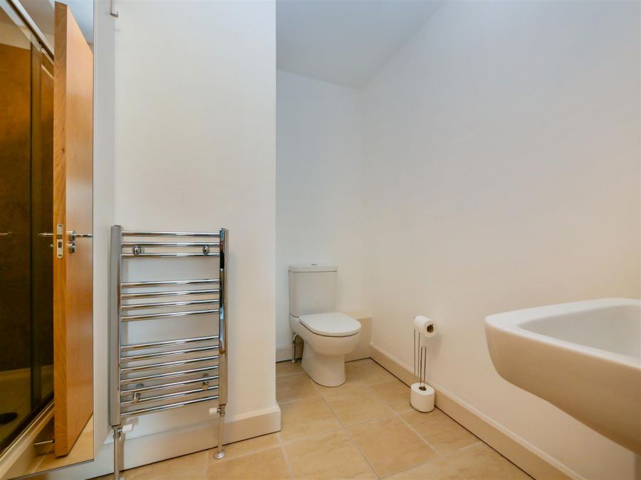 Apartment, 21 The Keel Building 33 Annadale Crescent