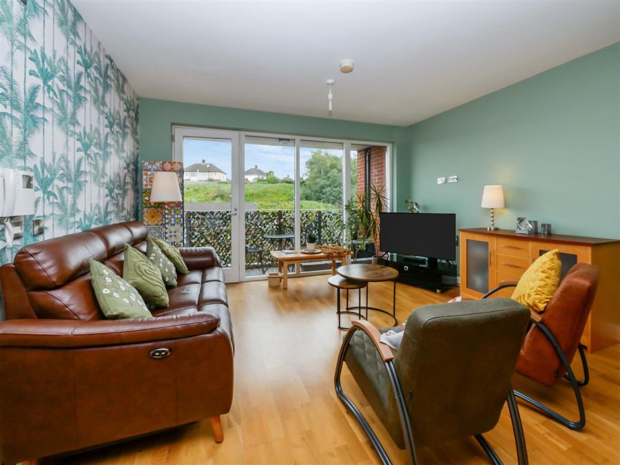 Apartment, 21 The Keel Building 33 Annadale Crescent