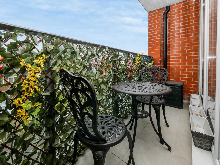Apartment, 21 The Keel Building 33 Annadale Crescent