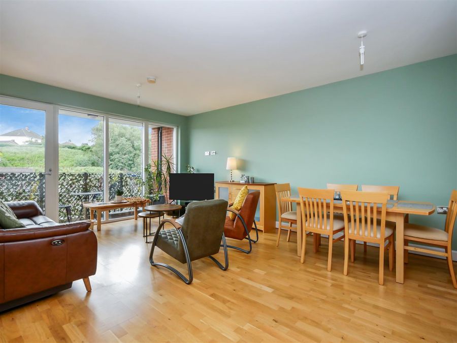 Apartment, 21 The Keel Building 33 Annadale Crescent