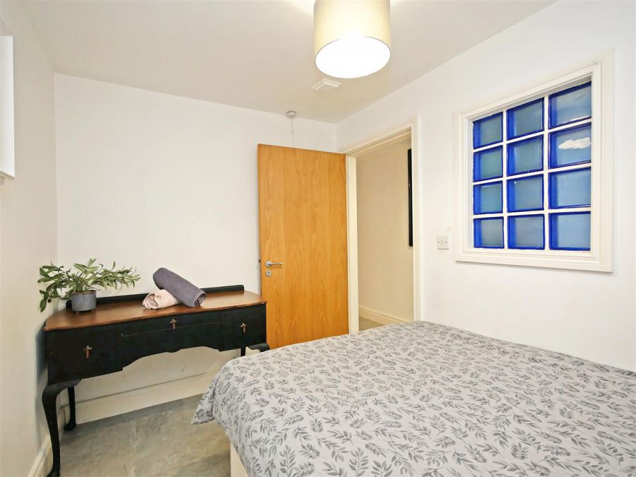 Apt 4, 167 University Street, Ormeau Road