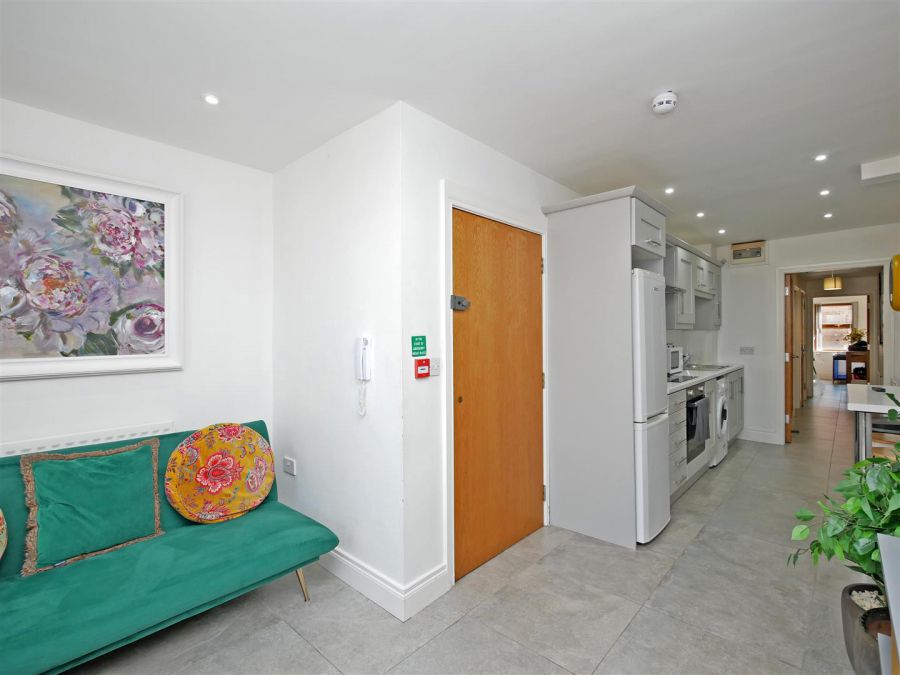 Apt 4, 167 University Street, Ormeau Road