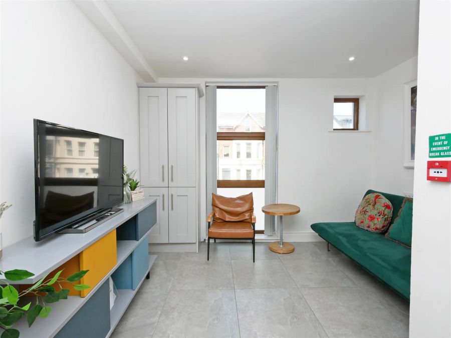 Apt 4, 167 University Street, Ormeau Road