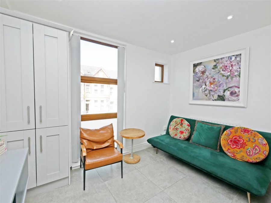 Apt 4, 167 University Street, Ormeau Road