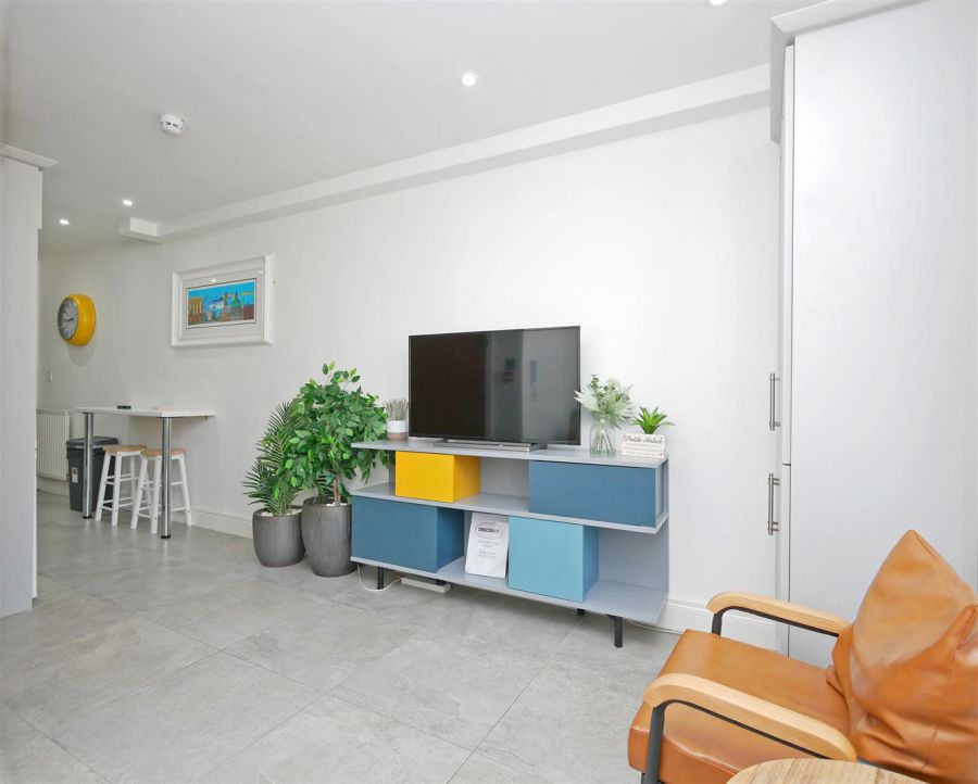 Apt 4, 167 University Street, Ormeau Road Apt 4, 167 University Street, Ormeau Road