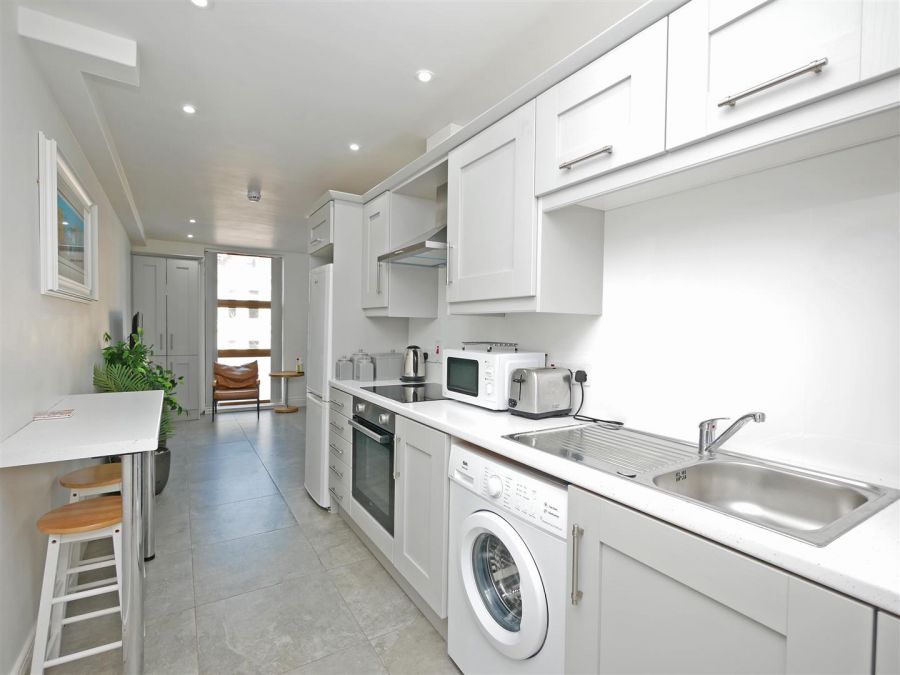 Apt 4, 167 University Street, Ormeau Road