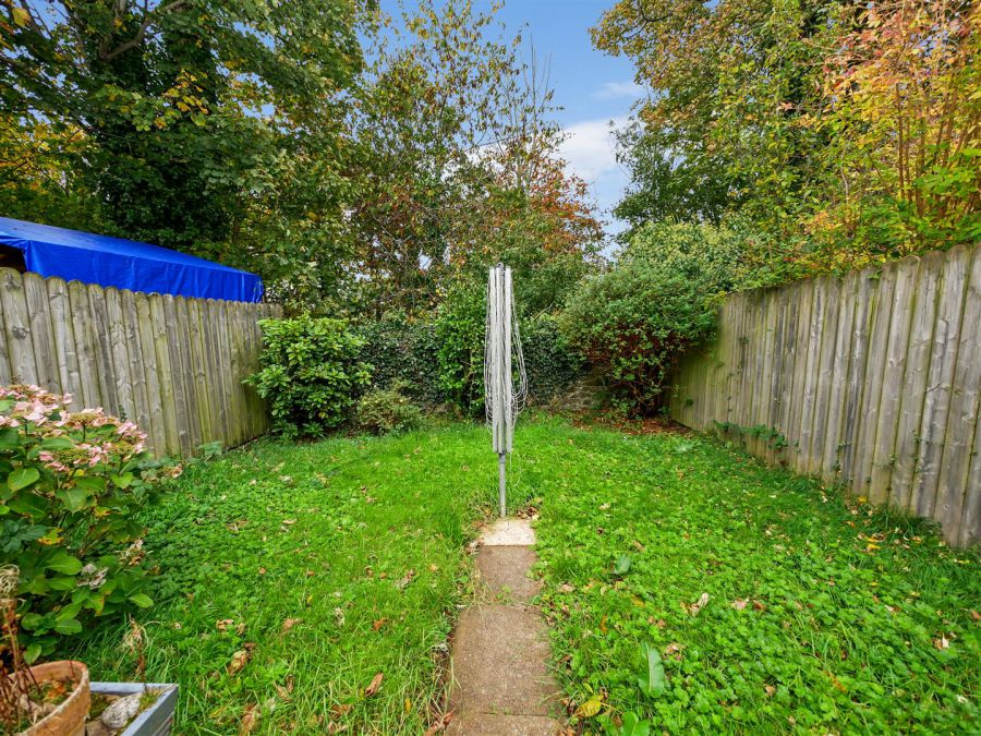 28 Minnowburn Drive, Belvoir Park