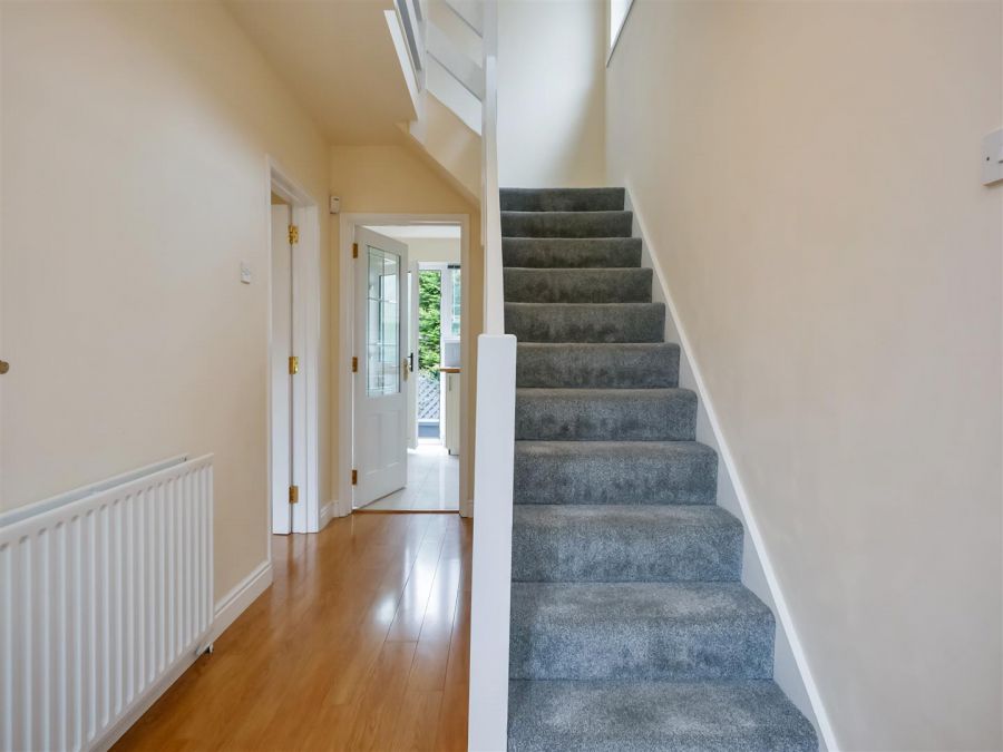 18 Burnside Avenue