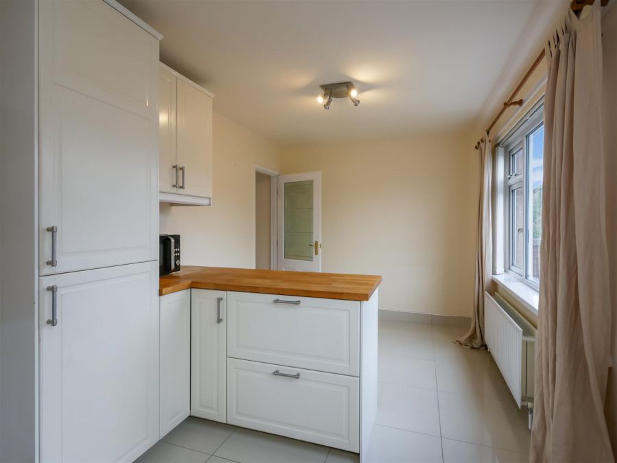 18 Burnside Avenue