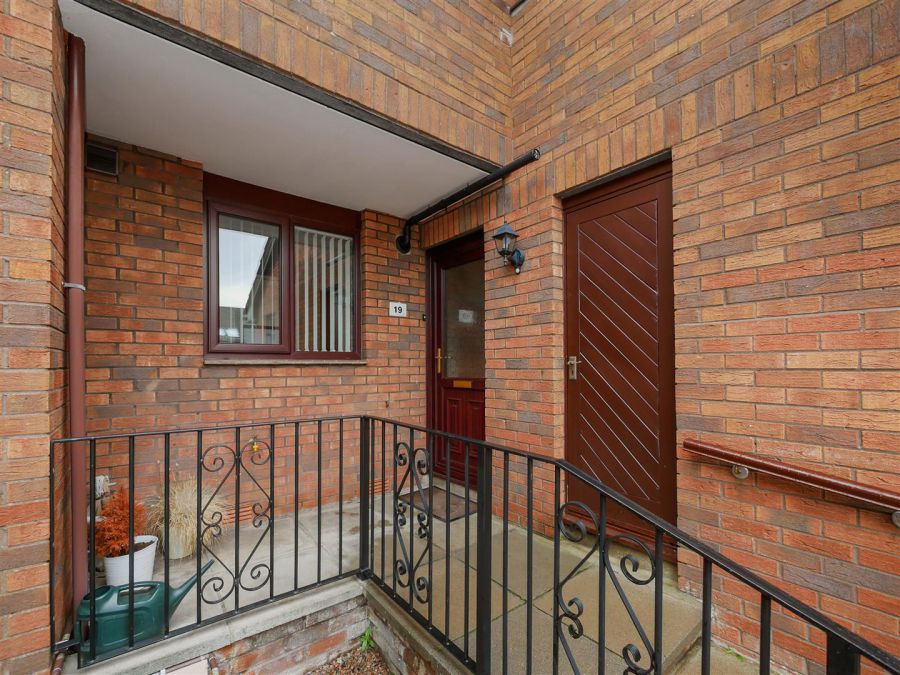 19 Drumkeen Court, Upper Galwally