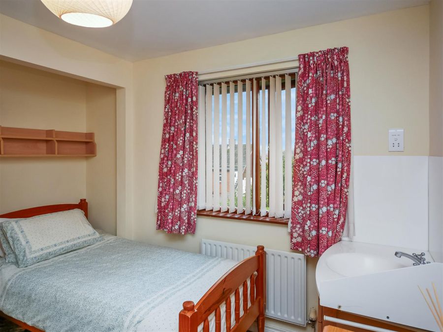 Apt 6 Dunbrae