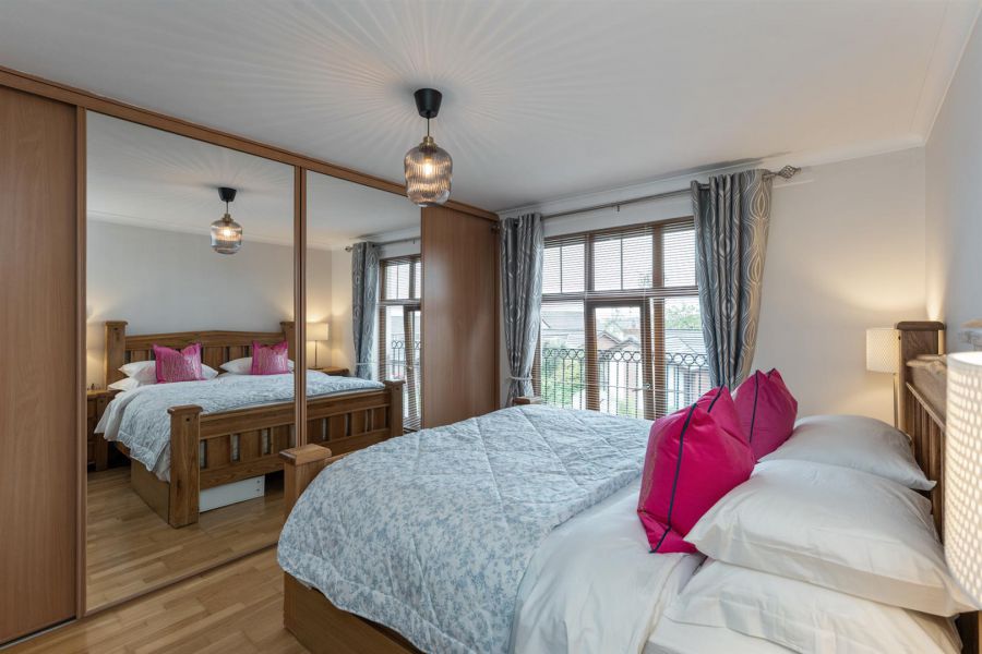48 Knockbracken Manor