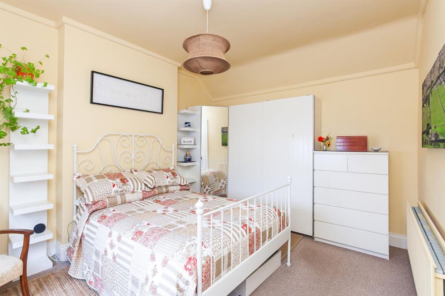 12 Ravenhill Park Gardens